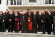 Obispos chilenos instan a votar contra aborto y matrimonio gay